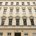 Apartment, modern und neu renoviert